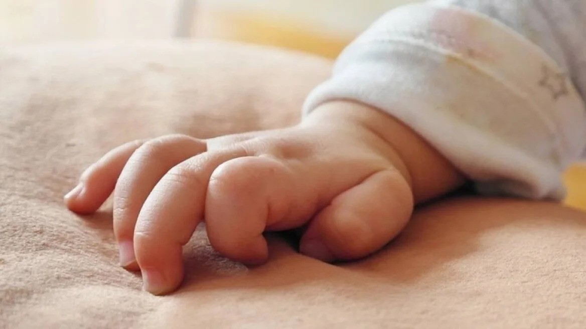 Μηνιγγίτιδα: Στην εντατική σε κρίσιμη κατάσταση το βρέφος Τι λέει παιδίατρος για την ασθένεια