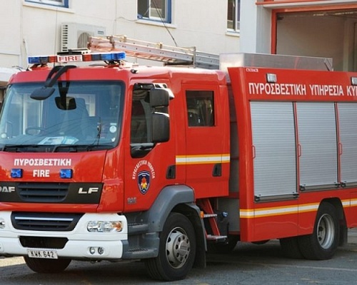 Φωτιά σε φάρμα στην κτηνοτροφική περιοχή Αραδίππου - Διερευνώνται τα αίτια