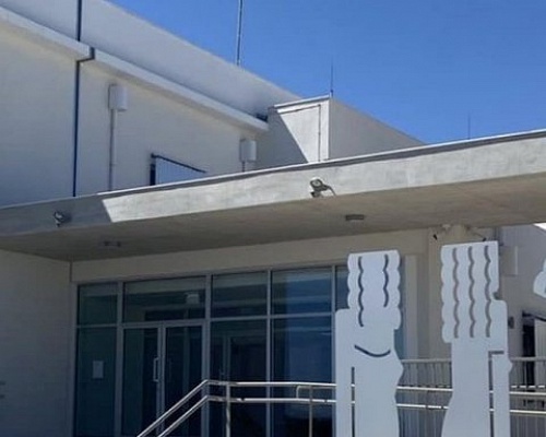 Σε δίκη εννέα πρόσωπα για τον ξυλοδαρμό 51χρονου και μάνας ενός βρέφους-Του έσπασαν την τηλεόραση στο κεφάλι